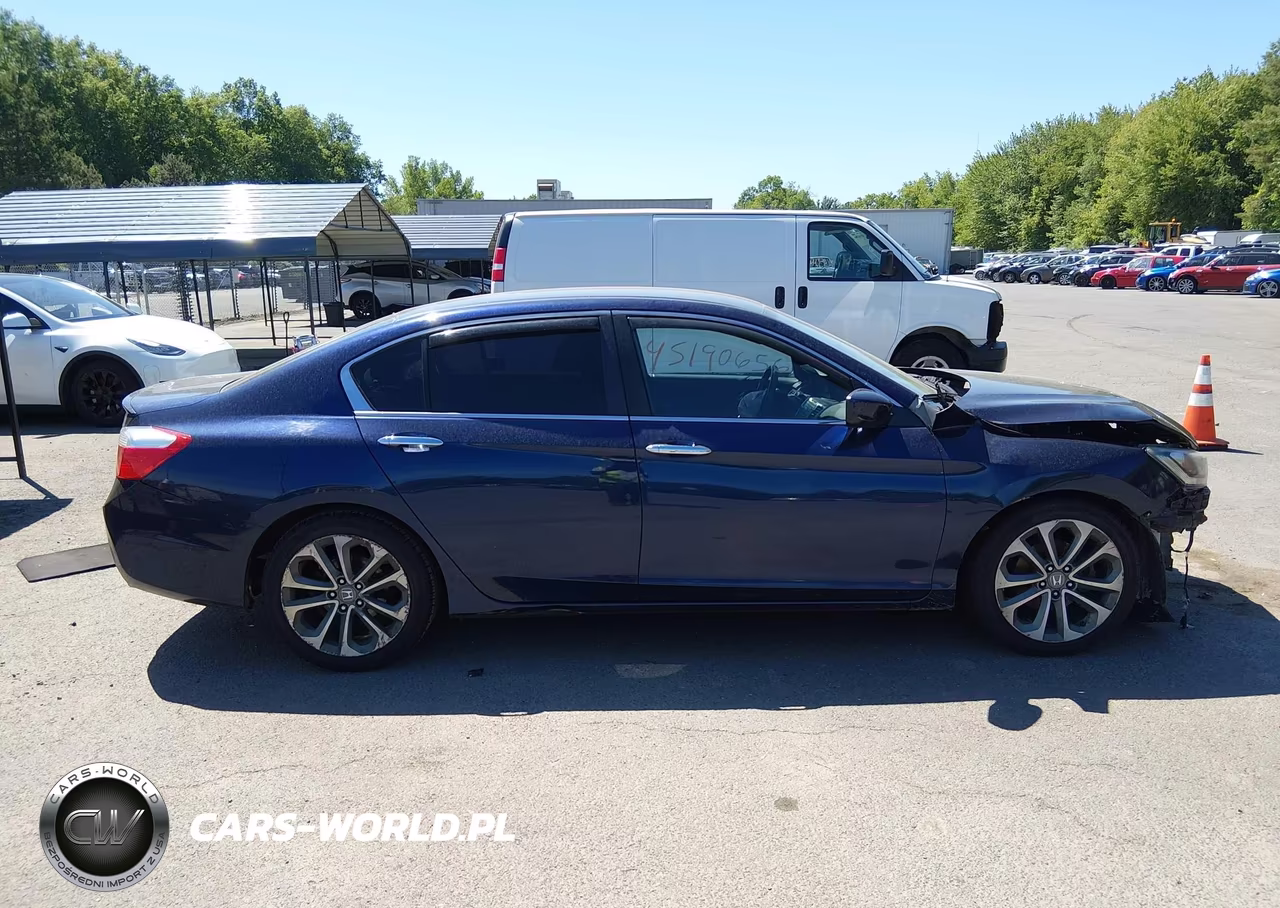 2015 Honda Accord Sport VIN:1HGCR2F54FA023206 - 14