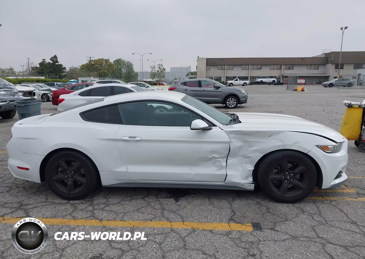 2016 Ford Mustang V6 VIN:1FA6P8AM9G5221377 - 13