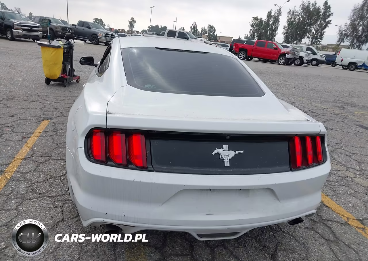 2016 Ford Mustang V6 VIN:1FA6P8AM9G5221377 - 16