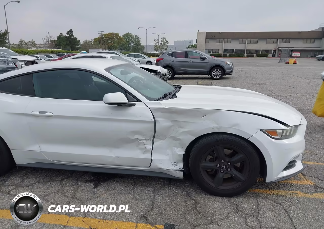 2016 Ford Mustang V6 VIN:1FA6P8AM9G5221377 - 6