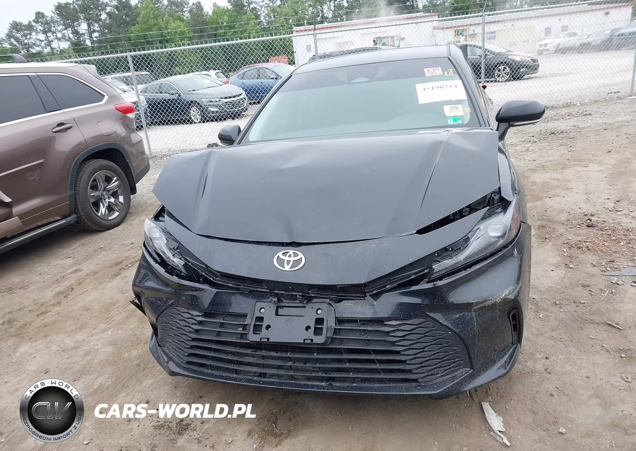 2025 Toyota Camry Le VIN:4T1DAACK0SU154328 - 12