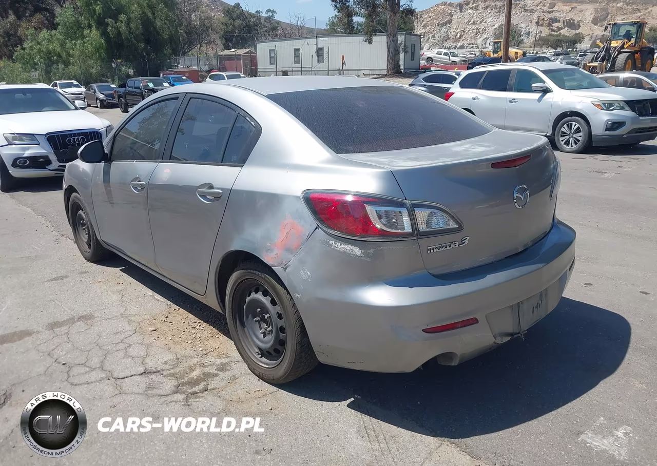 2012 Mazda Mazda3 I Sport VIN:JM1BL1UG0C1553047 - 3