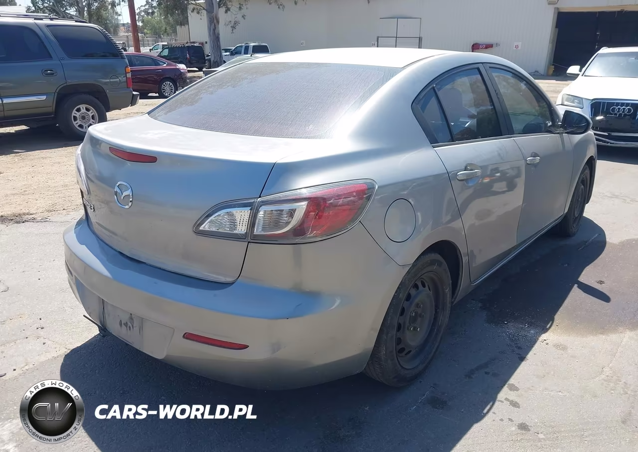 2012 Mazda Mazda3 I Sport VIN:JM1BL1UG0C1553047 - 4
