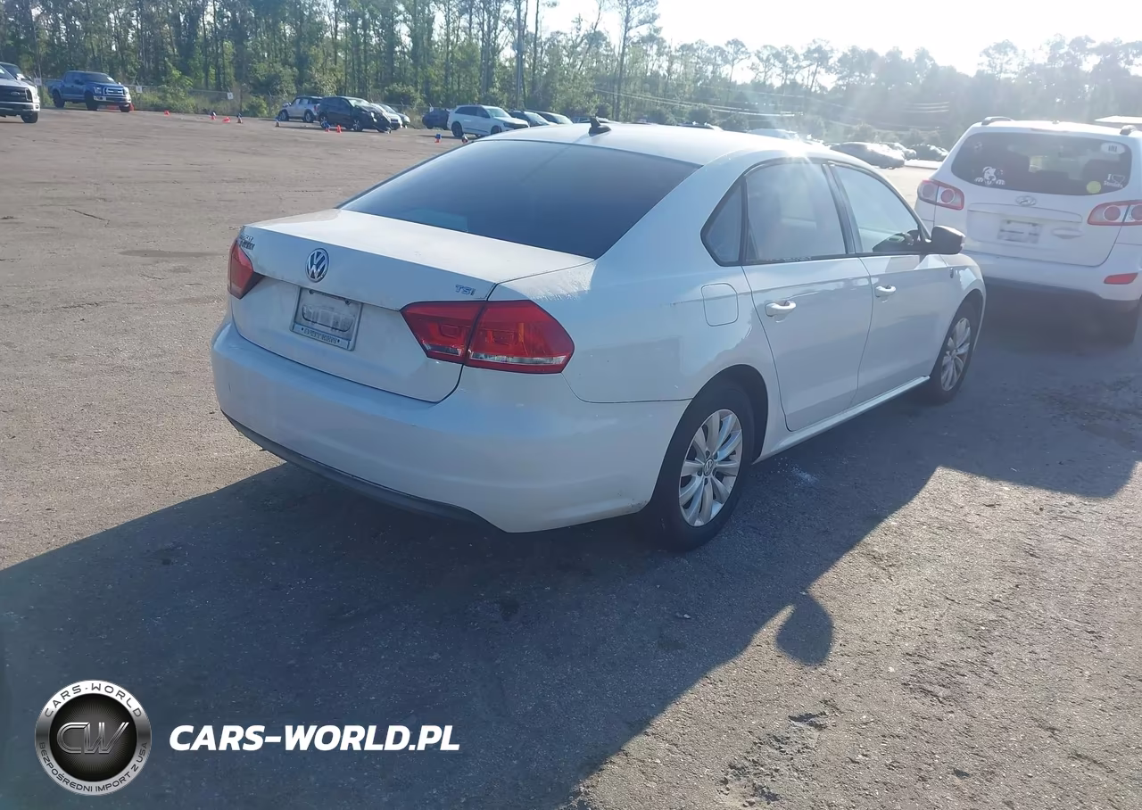 2014 Volkswagen Passat 1.8T Wolfsburg Edition VIN:1VWAT7A30EC091920 - 4