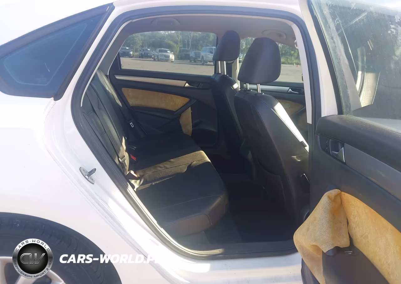 2014 Volkswagen Passat 1.8T Wolfsburg Edition VIN:1VWAT7A30EC091920 - 8
