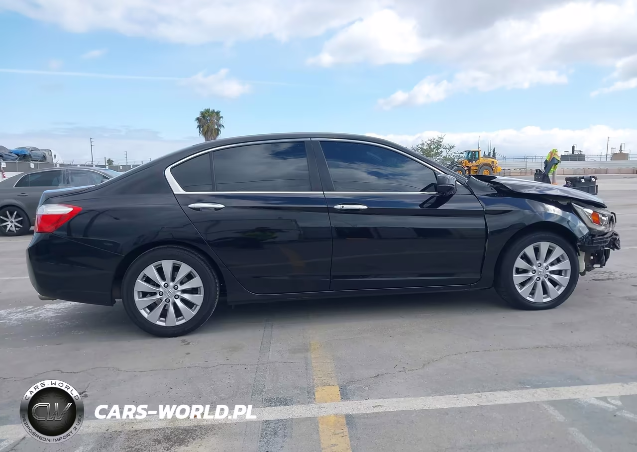 2015 Honda Accord Touring VIN:1HGCR3F94FA003871 - 14