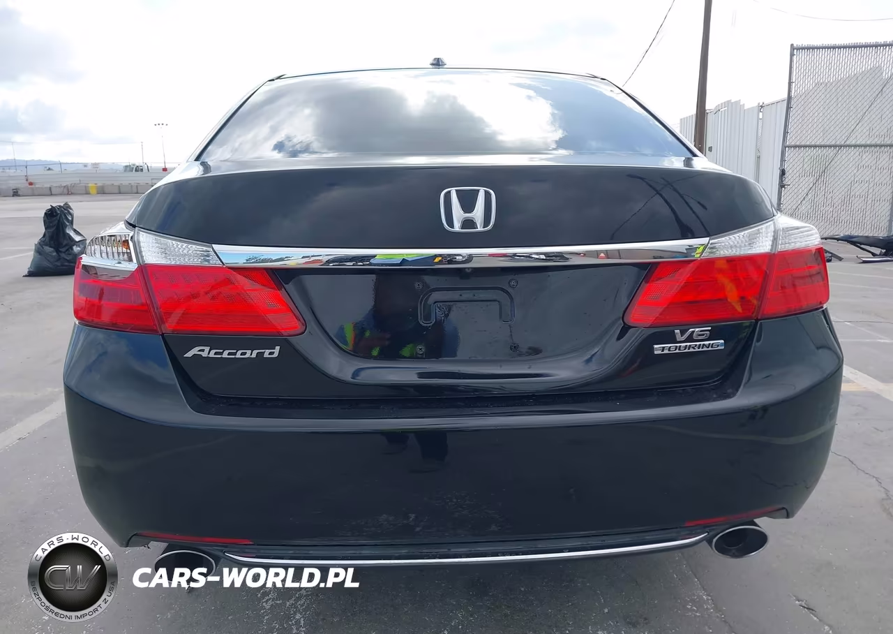 2015 Honda Accord Touring VIN:1HGCR3F94FA003871 - 17