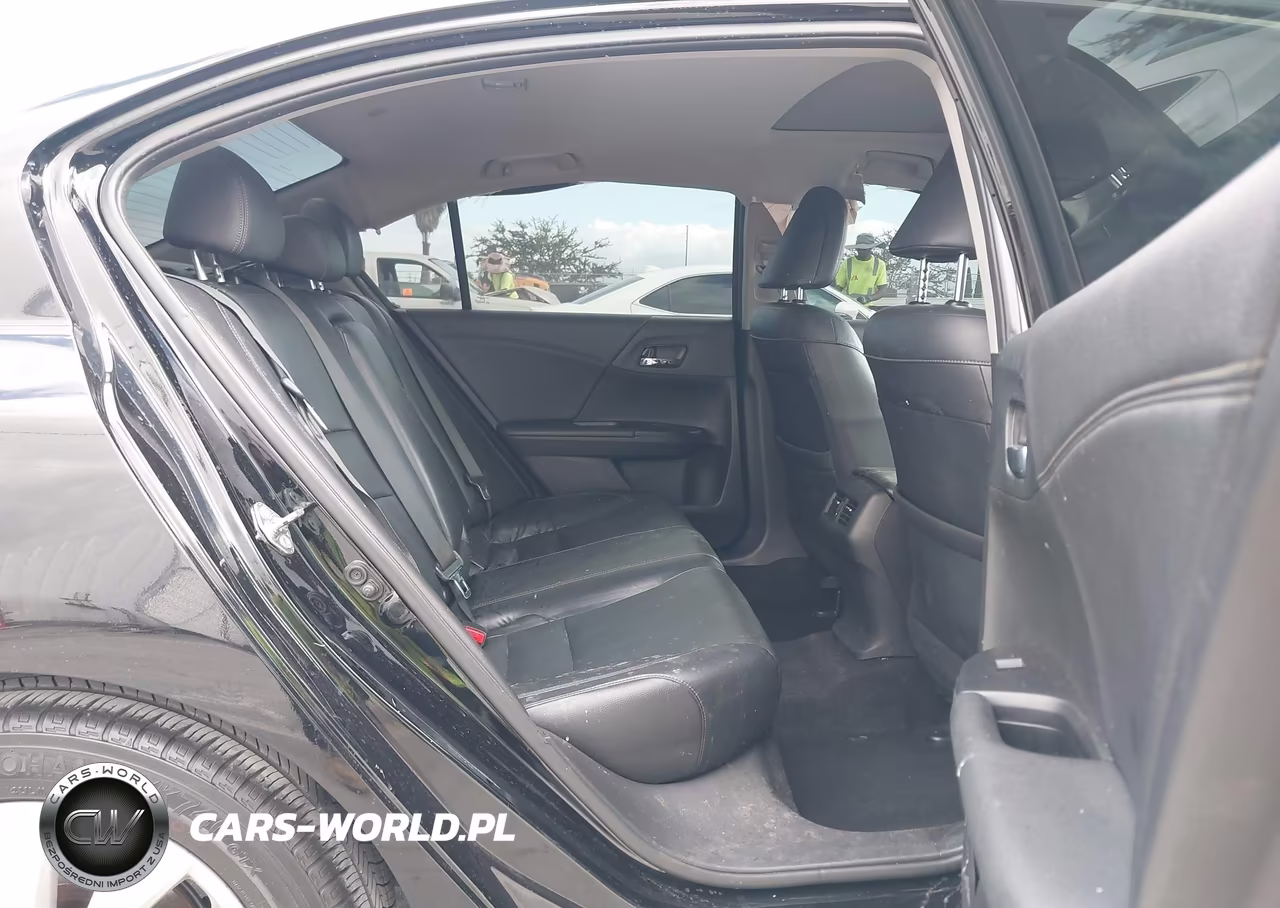 2015 Honda Accord Touring VIN:1HGCR3F94FA003871 - 8