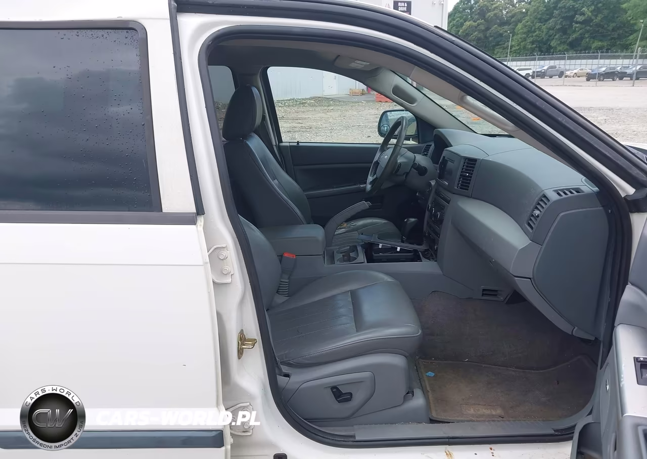 2007 Jeep Grand Cherokee Laredo VIN:1J8GS48K27C646843 - 5