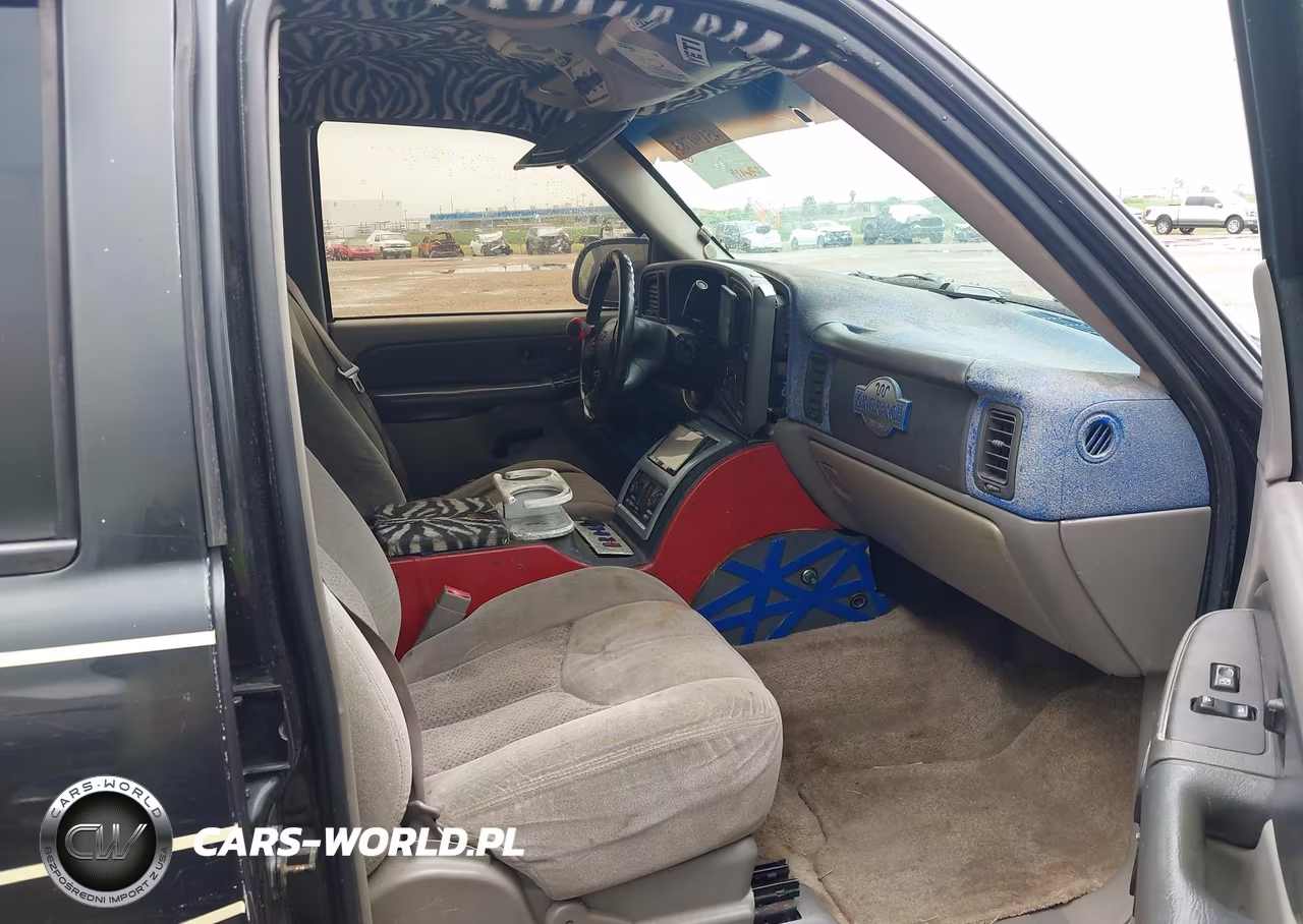 2003 Chevrolet Tahoe Ls VIN:1GNEC13V73R252359 - 5