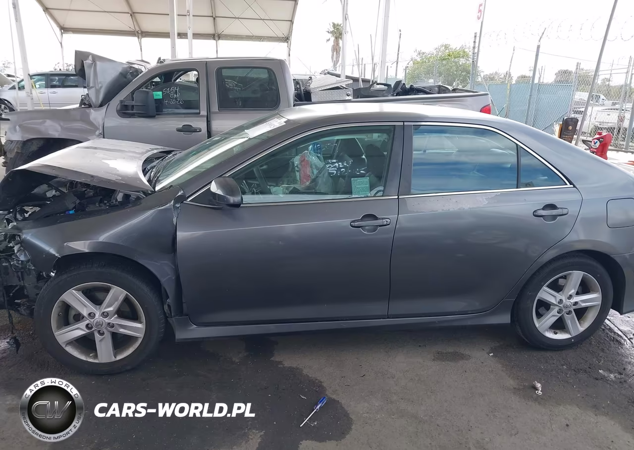 2014 Toyota Camry Se VIN:4T1BF1FK7EU396395 - 14