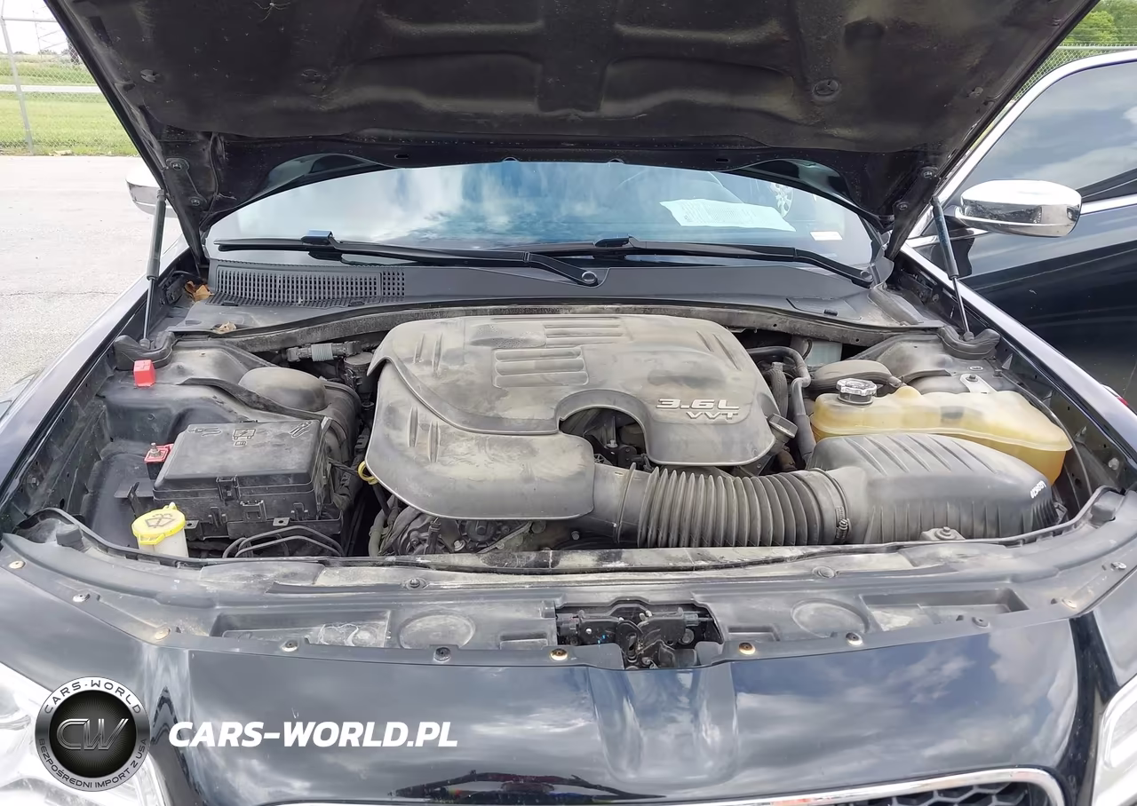 2019 Chrysler 300 Limited VIN:2C3CCAEG7KH697427 - 10