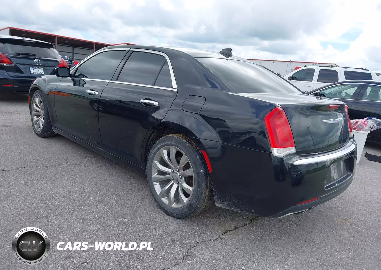 2019 Chrysler 300 Limited VIN:2C3CCAEG7KH697427 - 3
