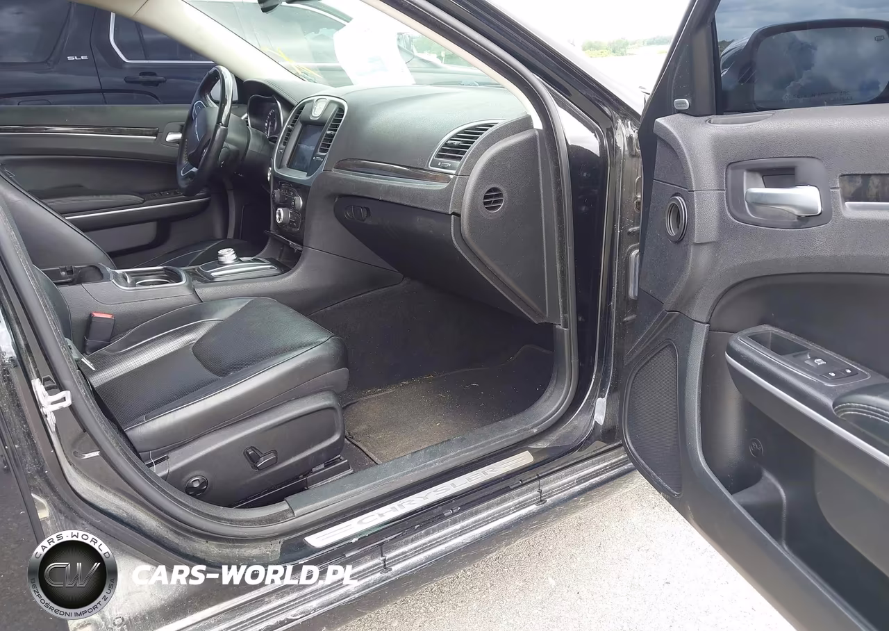 2019 Chrysler 300 Limited VIN:2C3CCAEG7KH697427 - 5