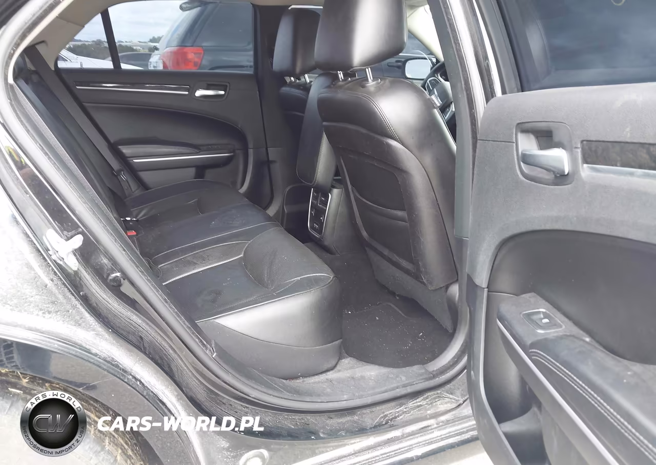 2019 Chrysler 300 Limited VIN:2C3CCAEG7KH697427 - 8
