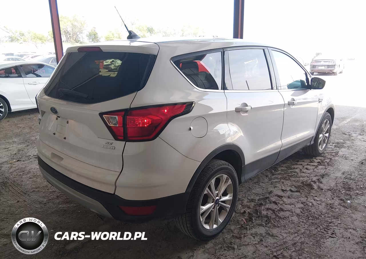 2019 Ford Escape Se VIN:1FMCU0GD9KUA31264 - 4