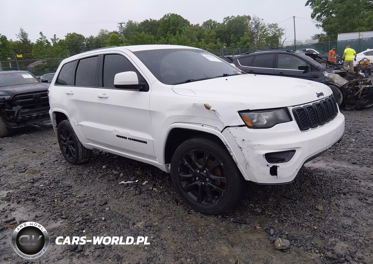 2017 Jeep Grand Cherokee Altitude 4X4 – zdjęcie 1 z 17