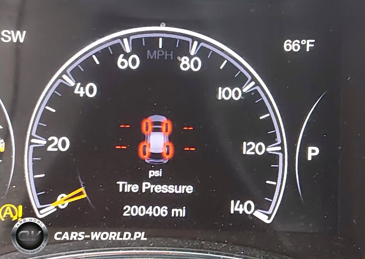 2017 Jeep Grand Cherokee Altitude 4X4 VIN:1C4RJFAG9HC911067 - 16