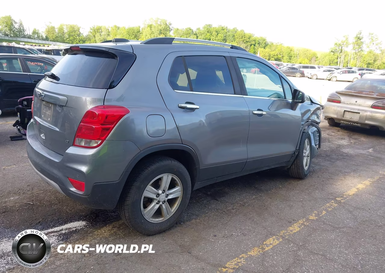 2020 Chevrolet Trax Awd Lt VIN:3GNCJPSB2LL164303 - 4
