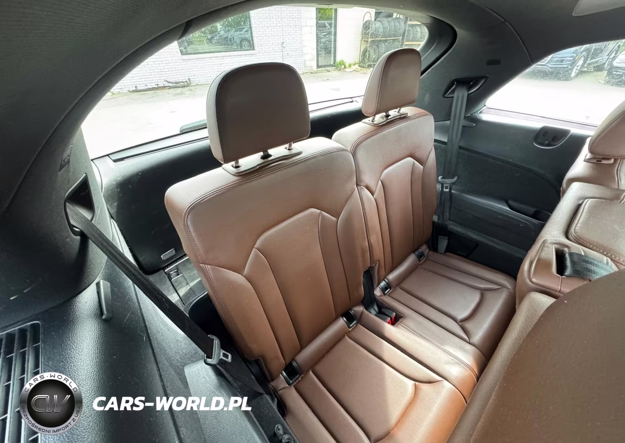 2019 Audi Q7 55 Premium VIN:WA1LAAF72KD047783 - 11