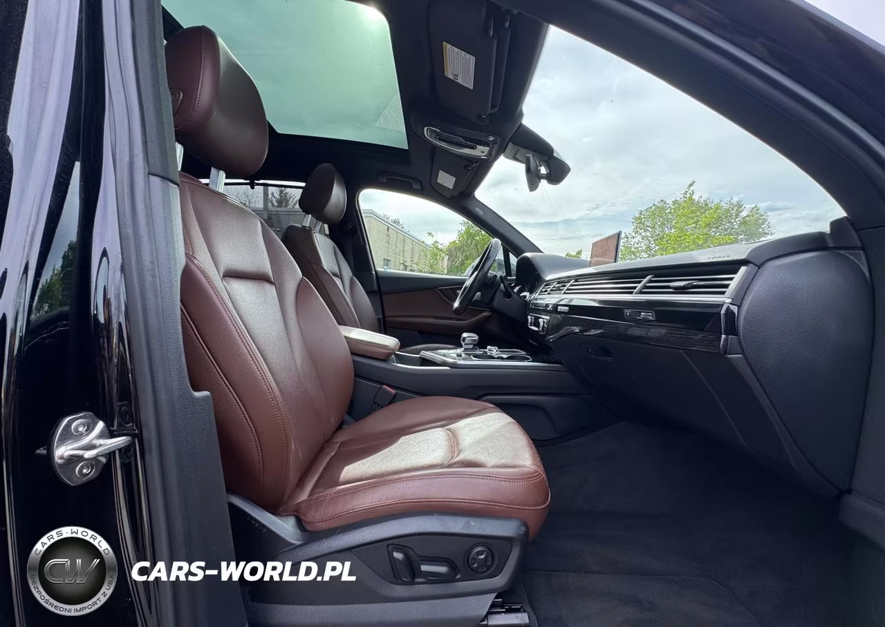 2019 Audi Q7 55 Premium VIN:WA1LAAF72KD047783 - 5
