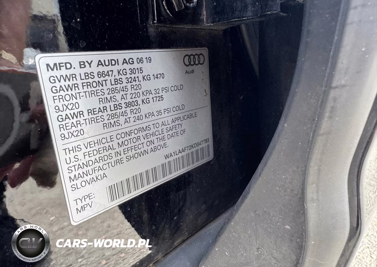 2019 Audi Q7 55 Premium VIN:WA1LAAF72KD047783 - 9
