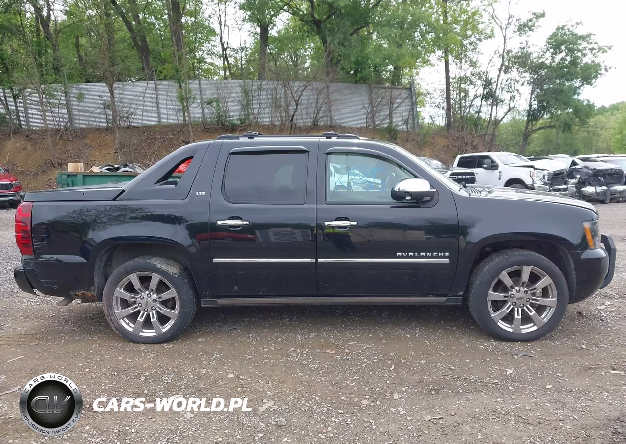 2012 Chevrolet Avalanche 1500 Ltz VIN:3GNTKGE71CG140958 - 14