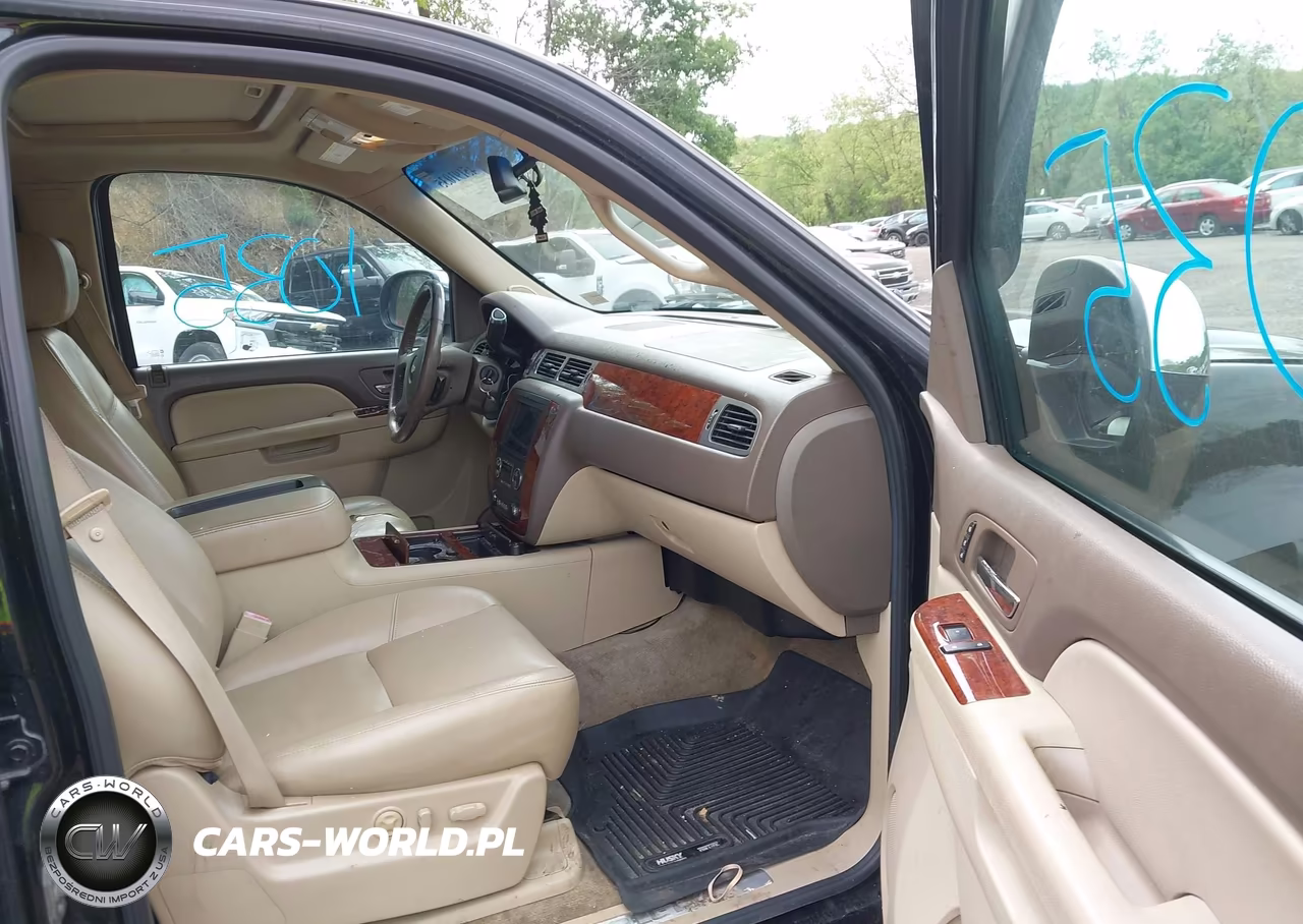 2012 Chevrolet Avalanche 1500 Ltz VIN:3GNTKGE71CG140958 - 5