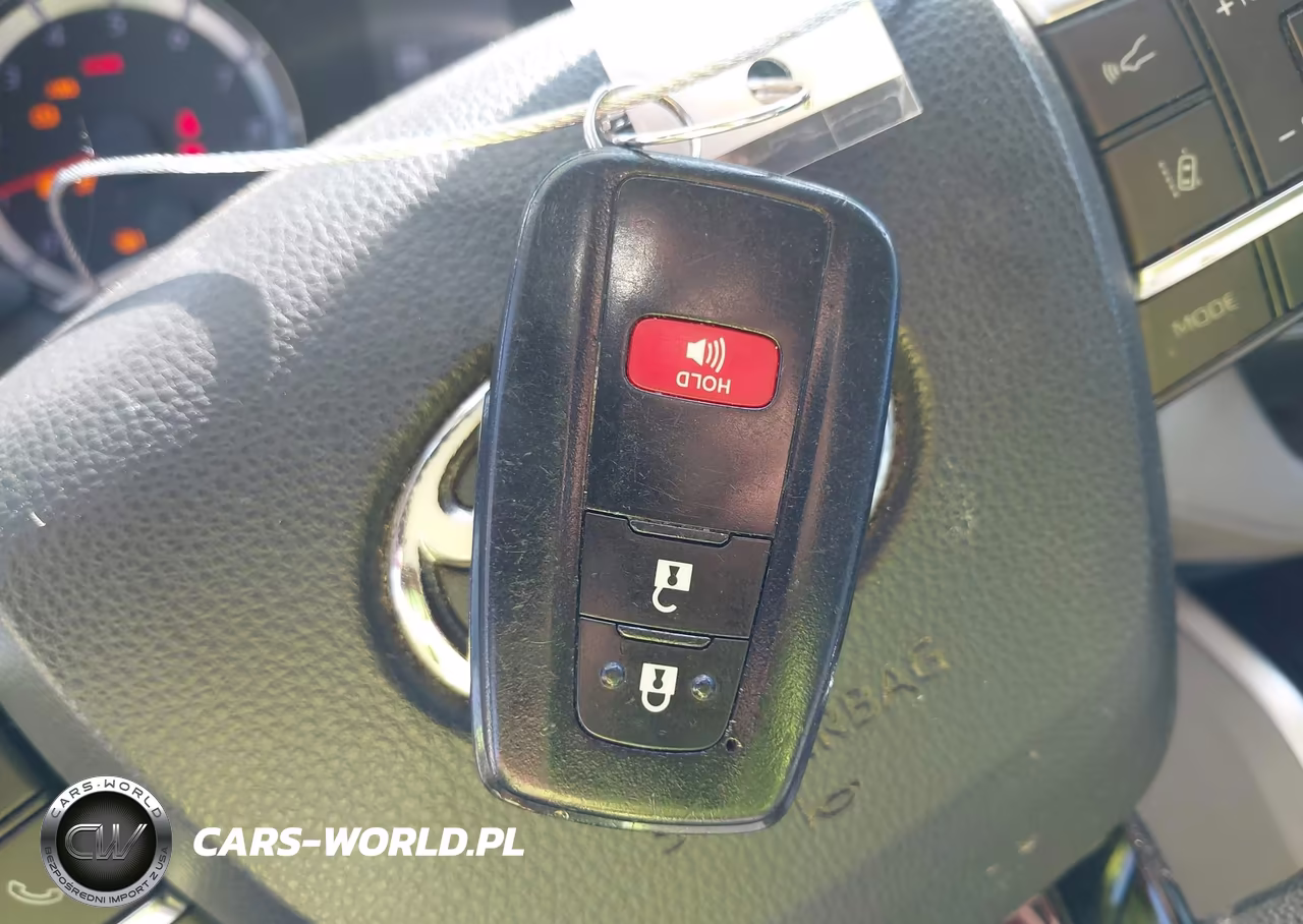 2020 Toyota Highlander L VIN:5TDCZRBH2LS042861 - 11