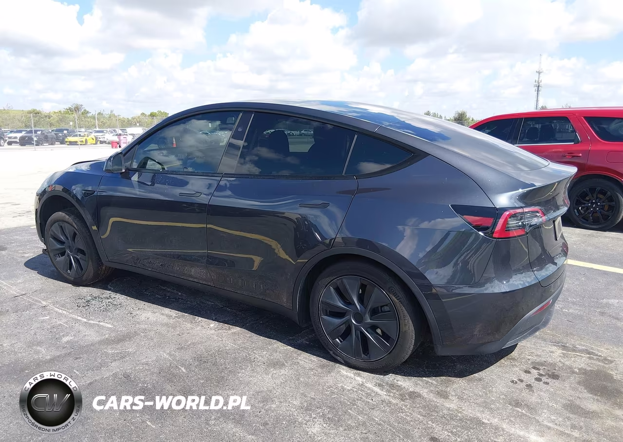 2024 Tesla Model Y Long Range Dual Motor All-Wheel Drive VIN:7SAYGDEE4RA302562 - 3