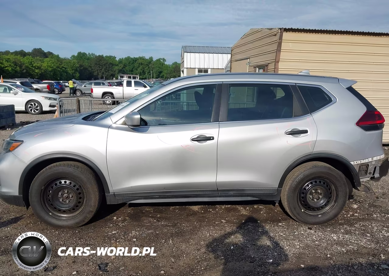 2018 Nissan Rogue S VIN:KNMAT2MT2JP547114 - 15