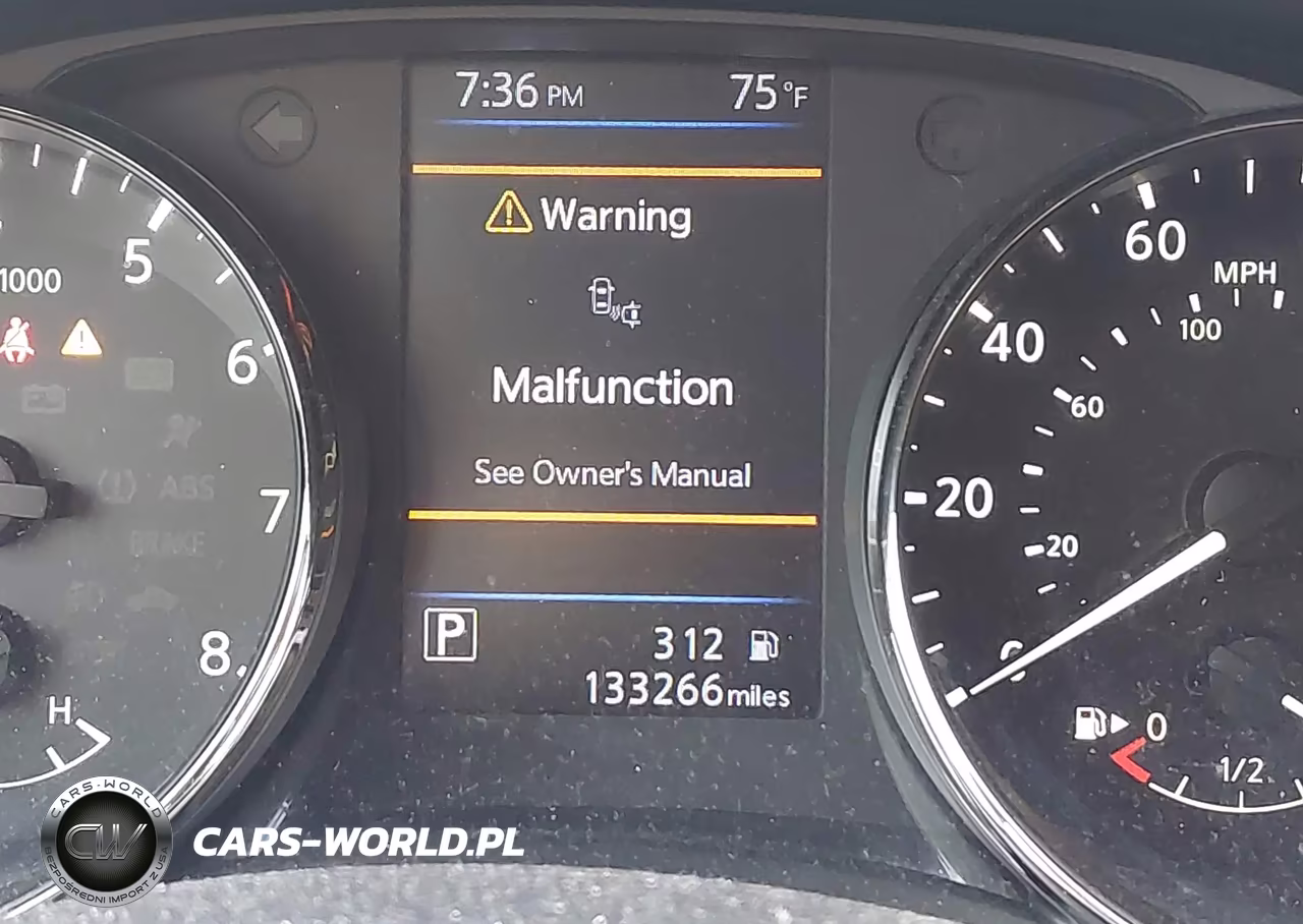 2018 Nissan Rogue S VIN:KNMAT2MT2JP547114 - 16