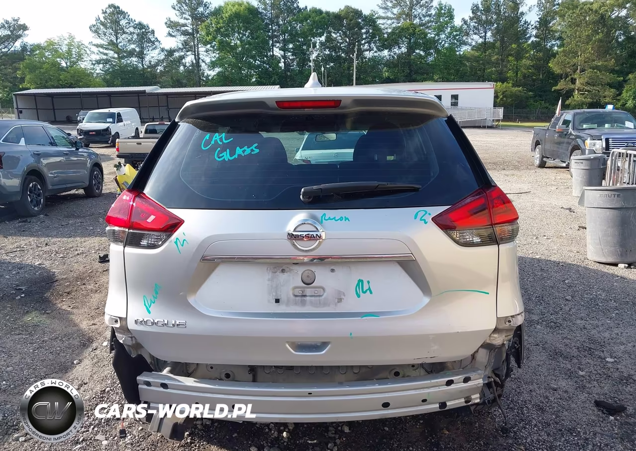 2018 Nissan Rogue S VIN:KNMAT2MT2JP547114 - 17