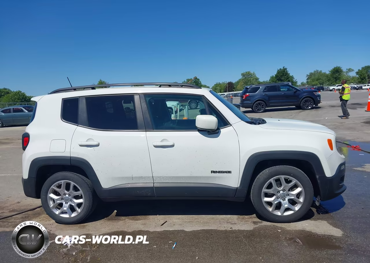 2018 Jeep Renegade Latitude Fwd VIN:ZACCJABB2JPG92787 - 13