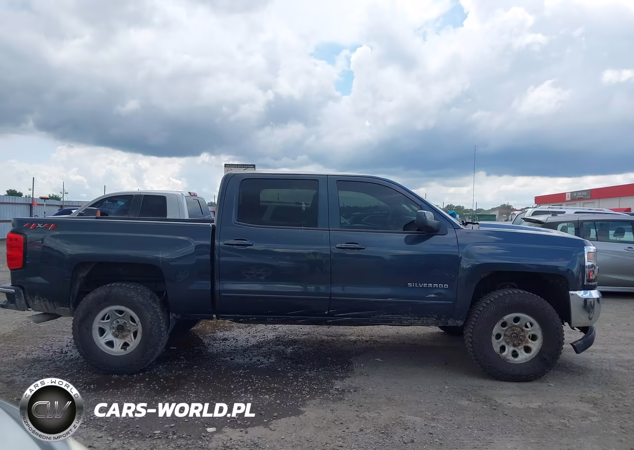 2018 Chevrolet Silverado 1500 1Lt VIN:3GCUKREC6JG437145 - 13