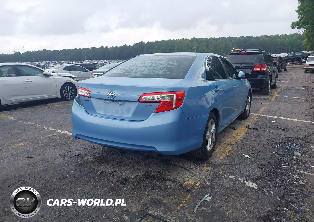 2014 Toyota Camry Le VIN:4T1BF1FK8EU744446 - 4