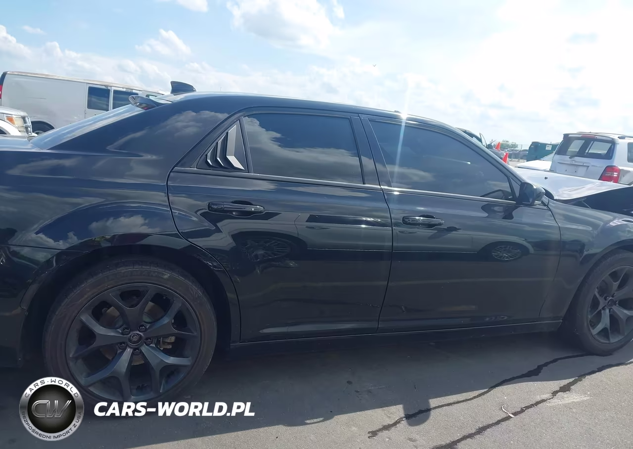 2023 Chrysler 300 300S VIN:2C3CCABG0PH561166 - 13