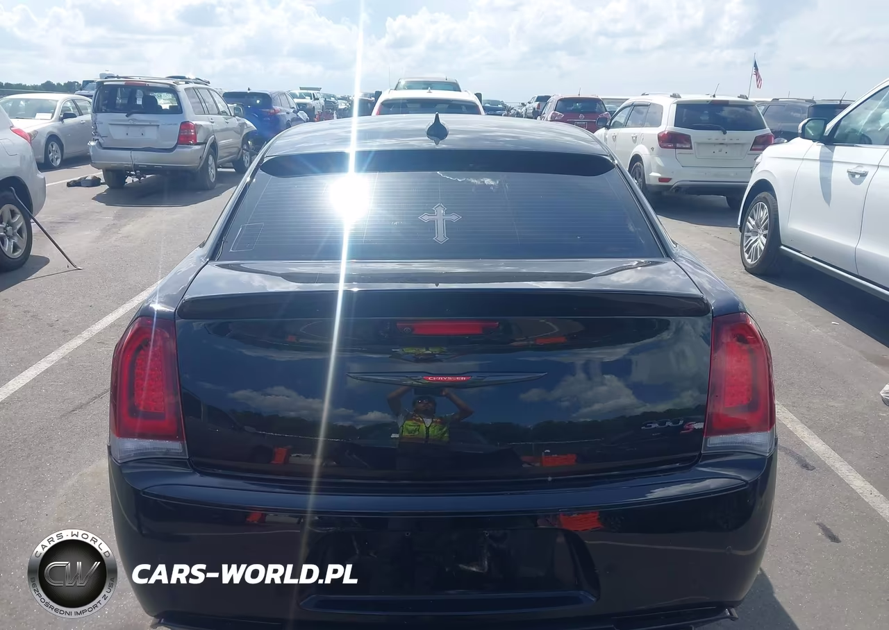 2023 Chrysler 300 300S VIN:2C3CCABG0PH561166 - 16