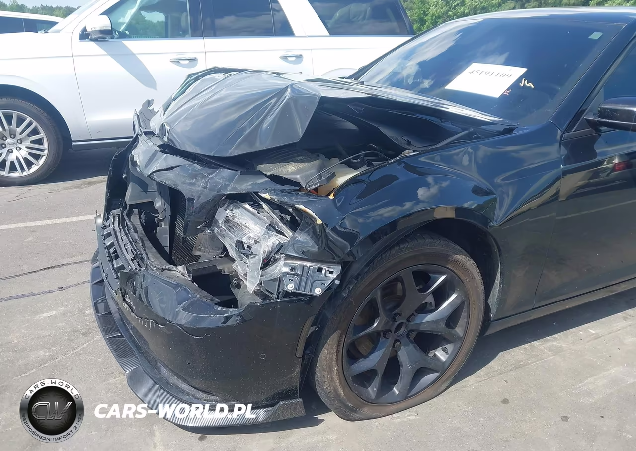 2023 Chrysler 300 300S VIN:2C3CCABG0PH561166 - 17