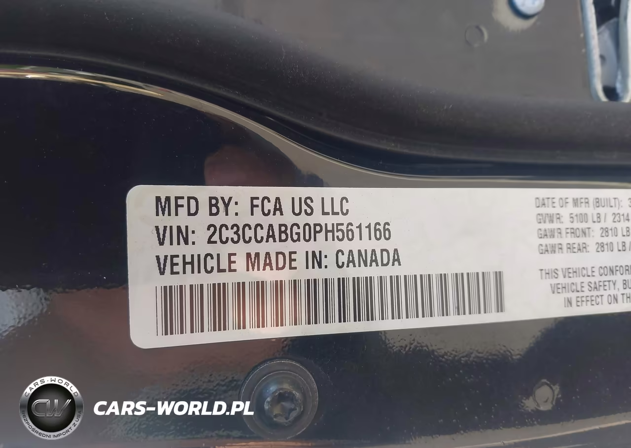 2023 Chrysler 300 300S VIN:2C3CCABG0PH561166 - 9