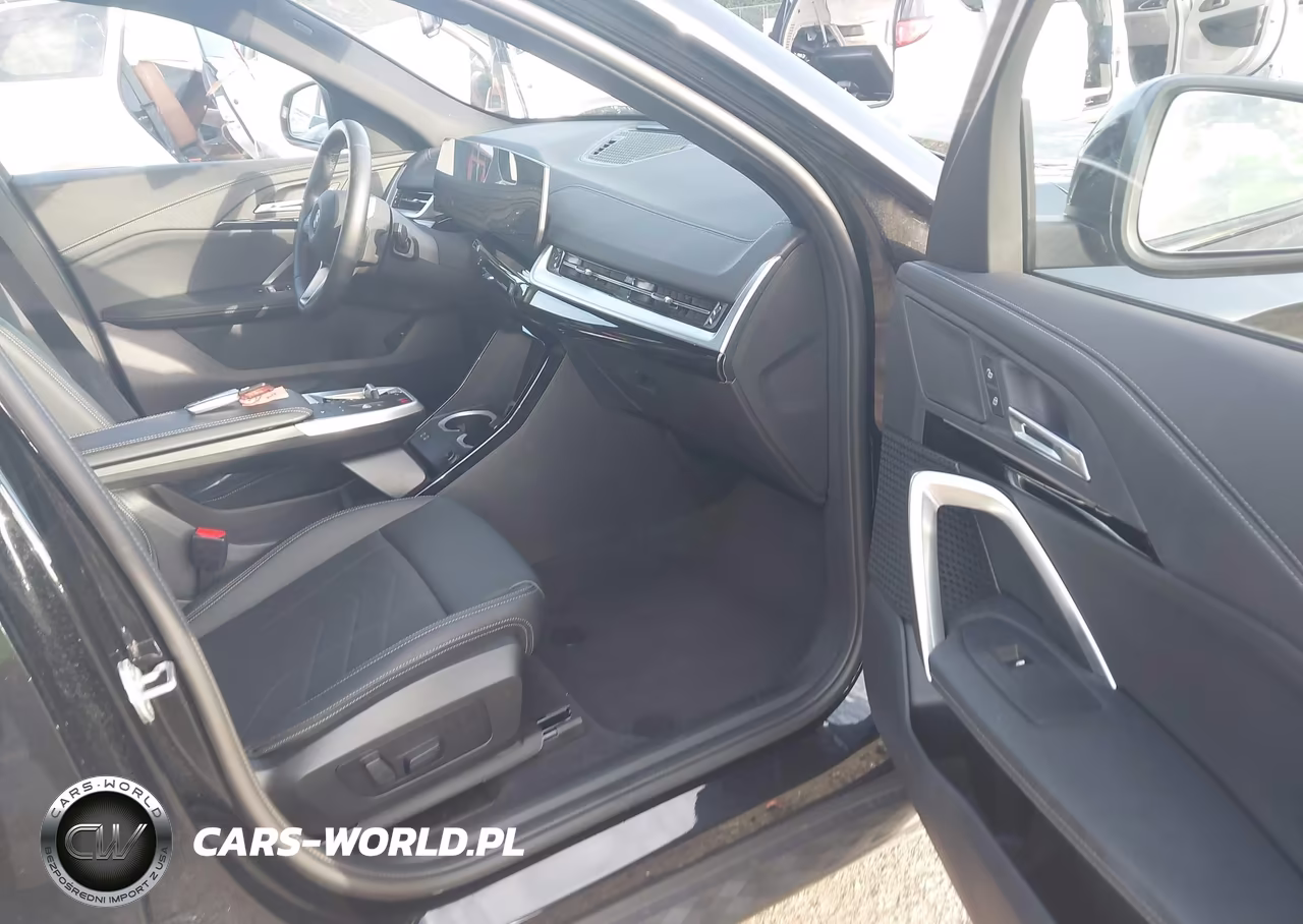 2026 BMW X2 xDrive28I VIN:WBX63GM0XT5475279 - 5