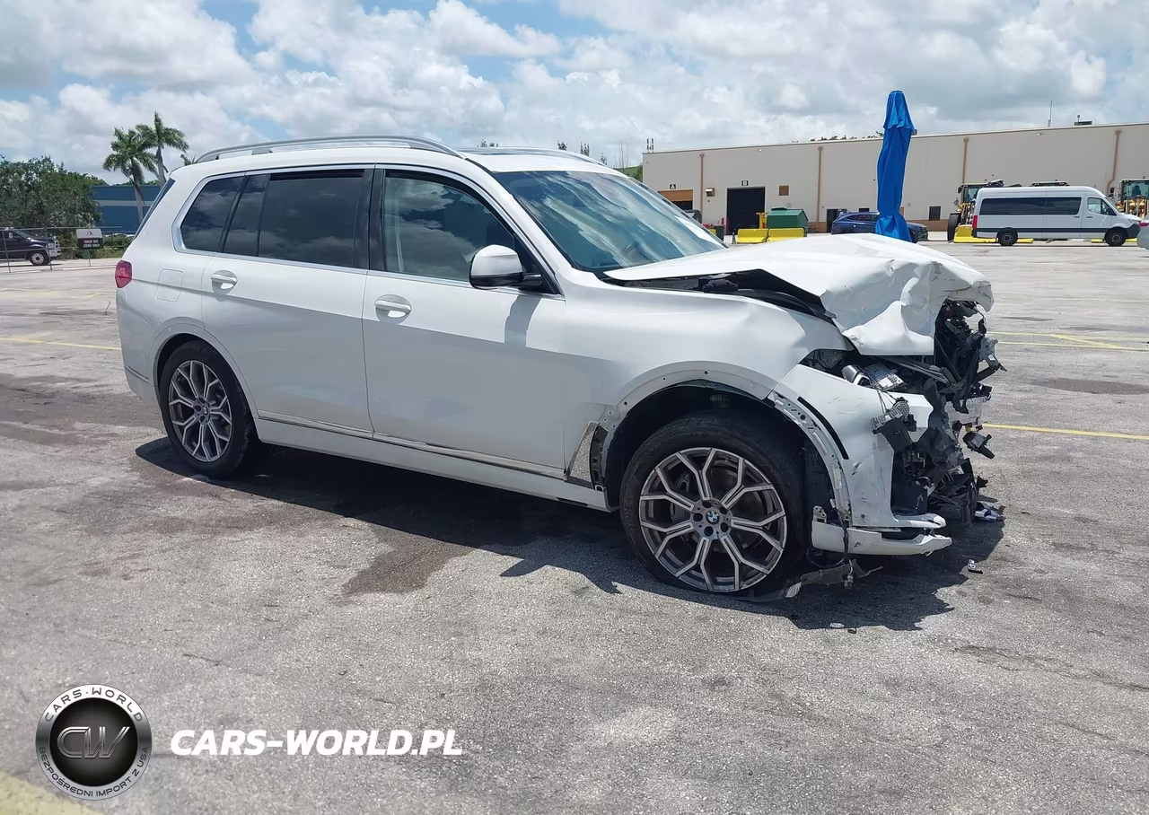 2022 BMW X7 xDrive40I – zdjęcie 1 z 16