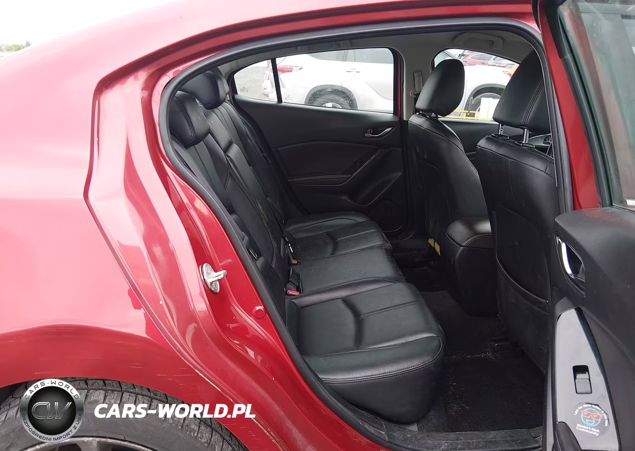 2018 Mazda Mazda3 Touring VIN:3MZBN1V3XJM209941 - 8