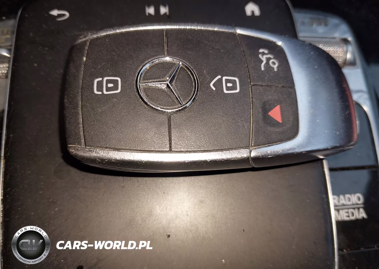 2020 Mercedes-Benz Cla 250 VIN:WDD5J4GB7LN040588 - 11