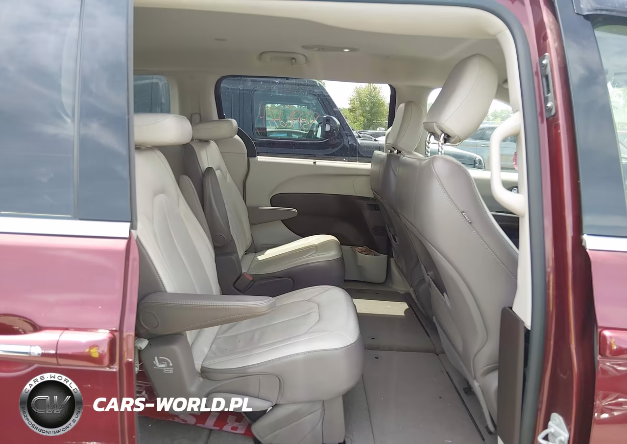 2017 Chrysler Pacifica Touring-L VIN:2C4RC1BG6HR688389 - 8