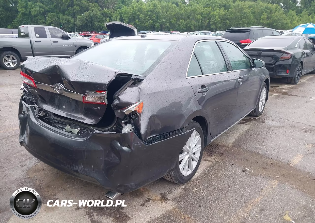 2014 Toyota Camry Xle VIN:4T1BF1FK1EU862810 - 4