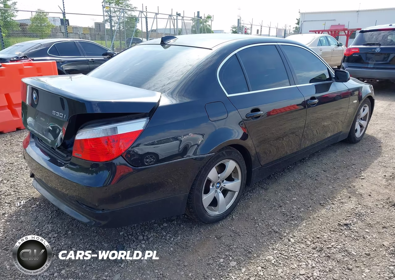 2007 BMW 530I VIN:WBANE73547CM44737 - 4