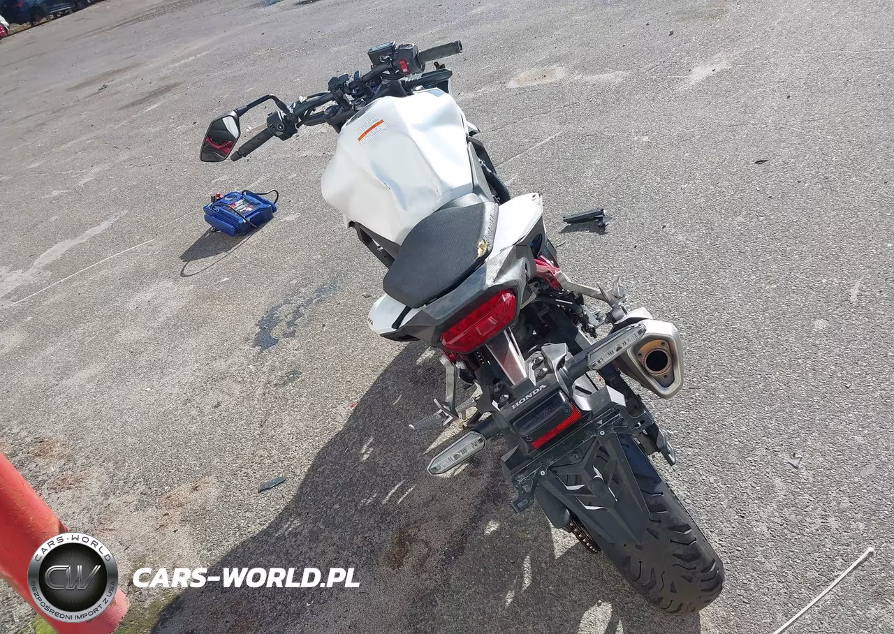 2025 Honda Cb750 A VIN:JH2RH2400SK002562 - 3