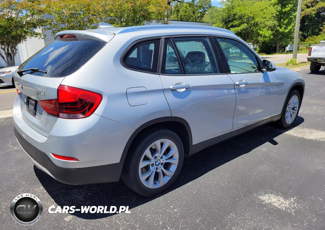 2014 BMW X1 xDrive28I VIN:WBAVL1C50EVY22220 - 4
