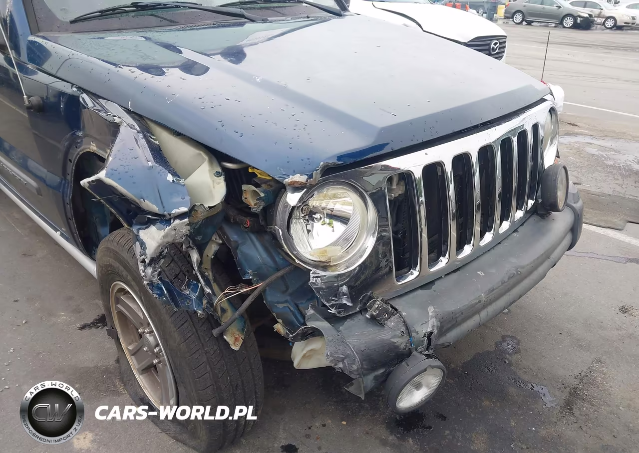 2005 Jeep Liberty Renegade VIN:1J4GK38K55W679035 - 6